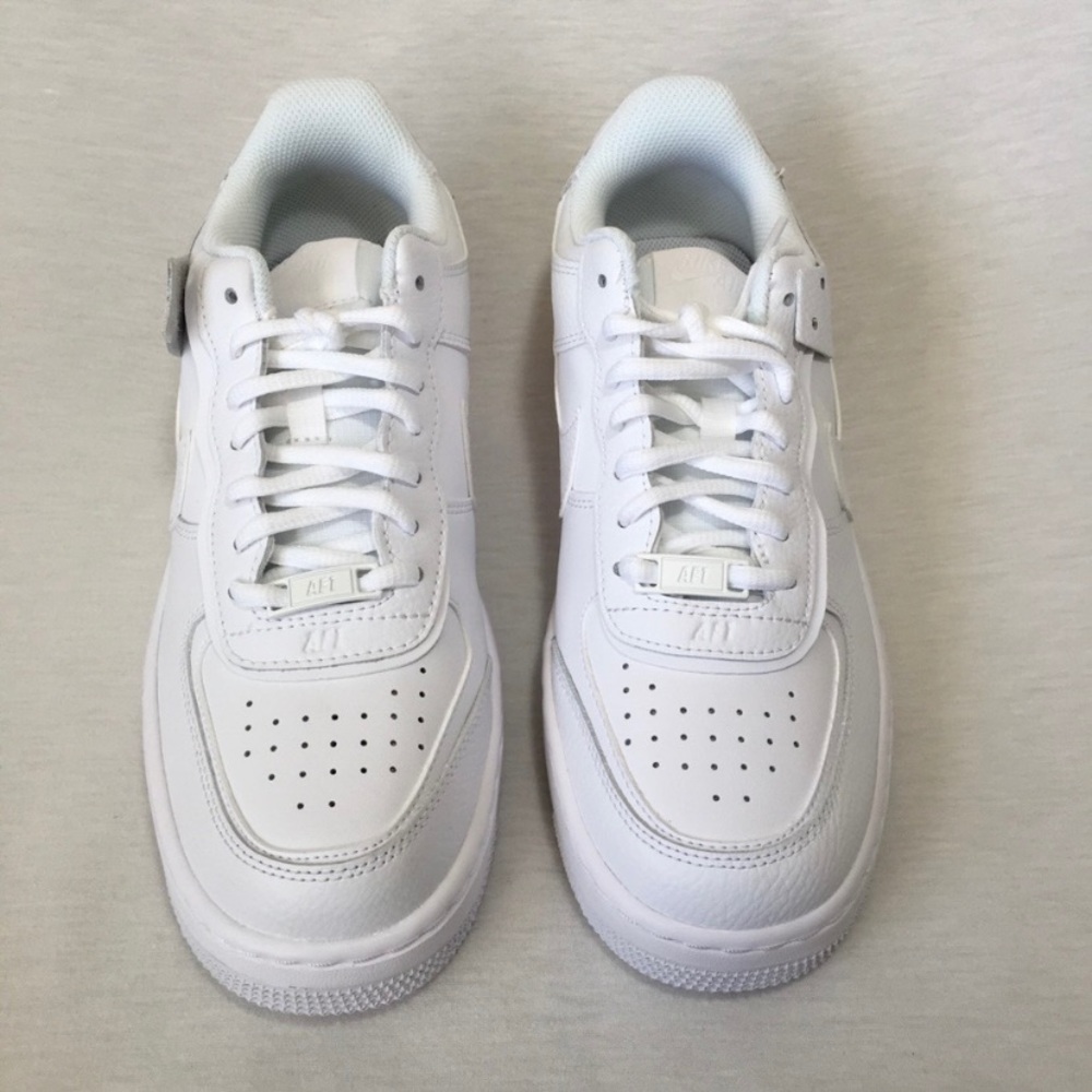 Nike Air Force 1 in Triple White